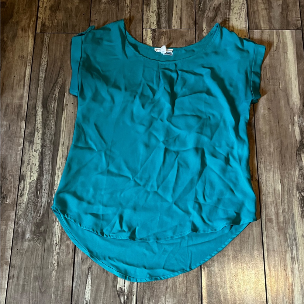 Mine brand. Aqua colour t-shirt. Excellent condition. No flaws